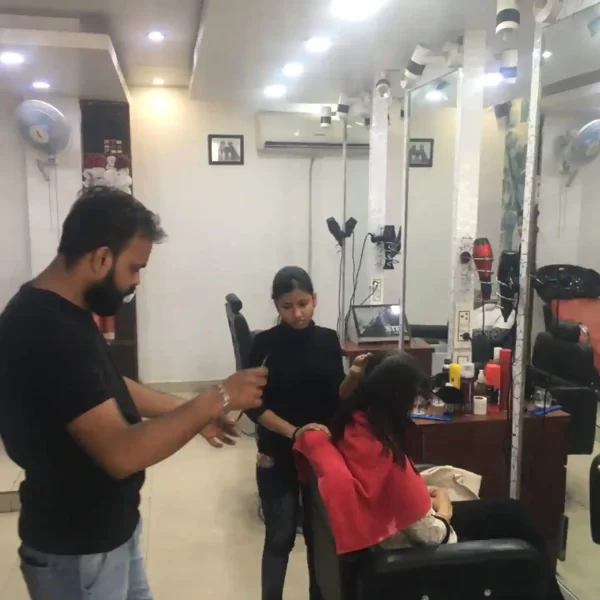 image-hair-beauty-salon-delhi-chv1q1owvh